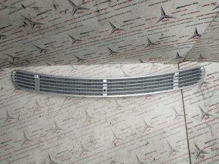 Запчасть решетка капота Mercedes s-class