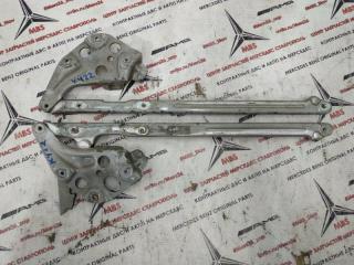 Запчасть петли капота mercedes E 2002