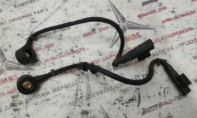Запчасть датчик детонации mercedes E 2010