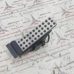 Фото запчасти педаль газа с механика и датчиком mercedes C 2011 контрактная запчасть Запчасть педаль газа с механика и датчиком mercedes C 2011