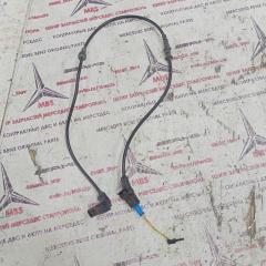 Запчасть датчик износа тормозных колодок mercedes C 2008