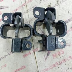 Запчасть замок капота mercedes E 2002