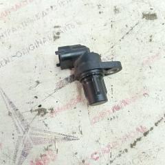 Запчасть датчик положения распредвала mercedes C 2010