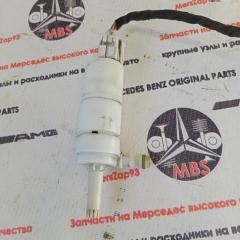 Запчасть мотор омывателя стекла mercedes E 2000