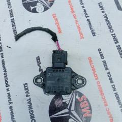 Запчасть датчик ускорения скорости mercedes E 2013