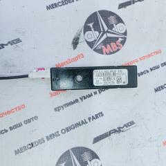 Запчасть усилитель антенны mercedes E 2013