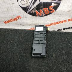 Запчасть датчик температуры mercedes C 2011