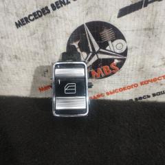 Запчасть кнопка стеклоподъемника задняя mercedes S 2008