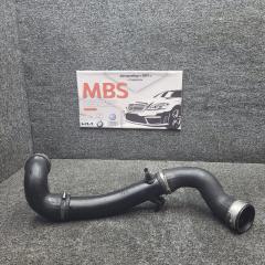 Патрубок интеркулера mercedes E 2001 w210 om611.961 A2105200201 Б/У