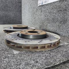 Диски тормозные передние cls 2016 218 om651.924