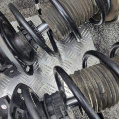 Стойки с пружинами в сборе передние cls 2016 218 om651.924