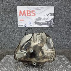 Кулак цапфа передний левый mercedes cls 2016 218 om651.924 Б/У