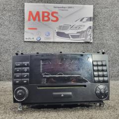 Запчасть магнитола mercedes C 2005