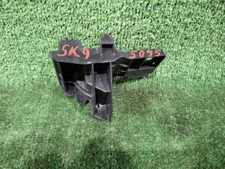 Фото запчасти крепление бампера заднее правое SUBARU FORESTER 2018 контрактная запчасть Запчасть крепление бампера заднее правое SUBARU FORESTER 2018