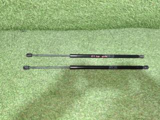 Запчасть амортизатор капота VOLVO XC40 2019