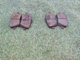 Колодки тормозные передние XC40 2019 XB420 B4204T47