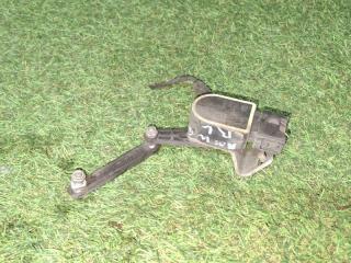 Фото запчасти датчик высоты дорожного просвета передний правый BMW 6-Series 2015 контрактная запчасть Запчасть датчик высоты дорожного просвета передний правый BMW 6-Series 2015