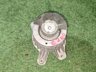 Запчасть подушка двигателя правая MERCEDES-BENZ C-CLASS 2015