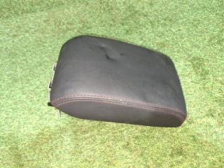 Фото запчасти подлокотник SUBARU Impreza WRX 2015 контрактная запчасть Запчасть подлокотник SUBARU Impreza WRX 2015