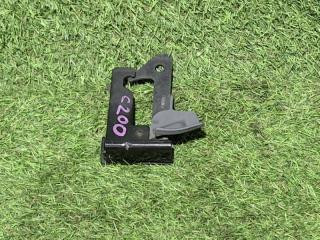 Запчасть замок капота MERCEDES-BENZ C-CLASS 2015