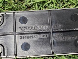 Накладка кузова правая XC40 2019 XB420 B4204T47