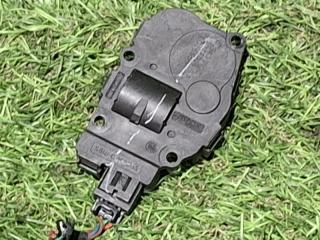 Фото запчасти сервопривод заслонок печки BMW X3 2014 контрактная запчасть Запчасть сервопривод заслонок печки BMW X3 2014