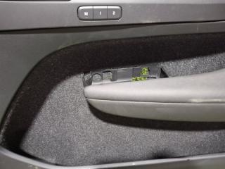 Обшивка двери передняя правая XC40 2019 XB420 B4204T47