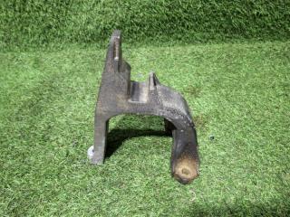 Фото запчасти кронштейн опоры двигателя правый MAZDA RX-8 2004 контрактная запчасть Запчасть кронштейн опоры двигателя правый MAZDA RX-8 2004