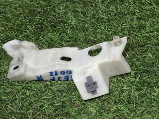 Крепление бампера переднее правое MAZDA RX-8 2004