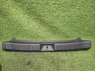 Запчасть накладка замка багажника задняя MAZDA CX-30 2021