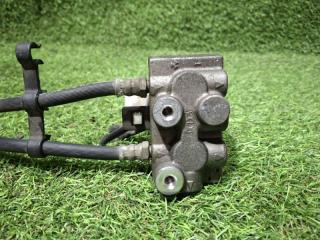 Распределитель тормозной ELF 2003 NKR81E 4HL1