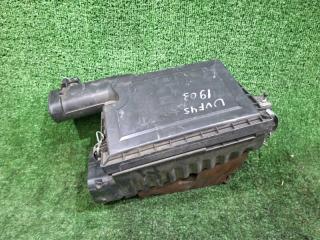 Фото запчасти корпус воздушного фильтра левый LEXUS LS600H 2007 контрактная запчасть Запчасть корпус воздушного фильтра левый LEXUS LS600H 2007