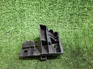 Фото запчасти крепление бампера заднее правое SUBARU FORESTER контрактная запчасть Запчасть крепление бампера заднее правое SUBARU FORESTER