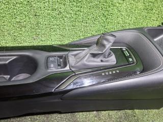 Подлокотник COROLLA 2021 ZWE211 2ZR-FXE