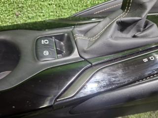 Подлокотник COROLLA 2021 ZWE211 2ZR-FXE