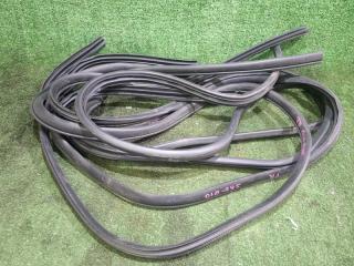 Фото запчасти уплотнение дверное SUBARU FORESTER контрактная запчасть Запчасть уплотнение дверное SUBARU FORESTER