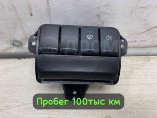 Запчасть кнопка обогрева лобового стекла Subaru Forester 2006 #33 (ПРОБЕГ 100 522км)