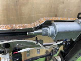 Крепление сиденья переднее левое Legacy 2009 #49 (ПРОБЕГ 104 131km) BPE EZ30D