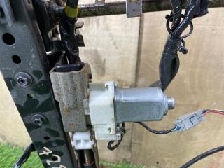 Крепление сиденья переднее правое Legacy 2009 #49 (ПРОБЕГ 104 131km) BPE EZ30D