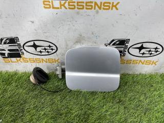 Фото запчасти лючок топливного бака Subaru forester 2003г #66 (ПРОБЕГ 67 528km) контрактная запчасть Запчасть лючок топливного бака Subaru forester 2003г #66 (ПРОБЕГ 67 528km)