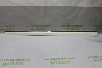 Молдинг двери передний левый MERCEDES C 2005