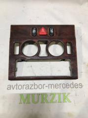 Рамка магнитолы MERCEDES E 2000
