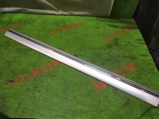 Молдинг двери передний левый MERCEDES E 2000