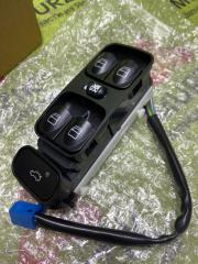 Кнопки стеклоподъёмника MERCEDES C