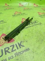 Кронштейн бампера левый MERCEDES C