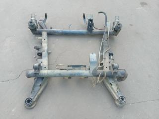 Подрамник двигателя MERCEDES V 2001