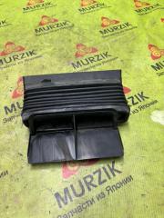 Воздухозаборник MERCEDES E 2010 контрактная Воздухозаборник MERCEDES E 2010