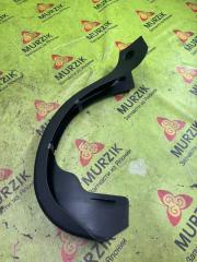 Накладка петли багажника правая MERCEDES C 2010