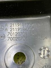 Накладка сиденья левая E 2004 W211 271.941 Накладка сиденья левая E 2004 W211 271.941