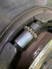 Кулак подвески задний правый E 1996 W210 104.995 3.2L